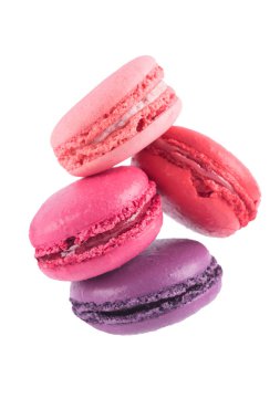 4 lezzetli pink Çerezler üzerinde izole beyaz düşüyor