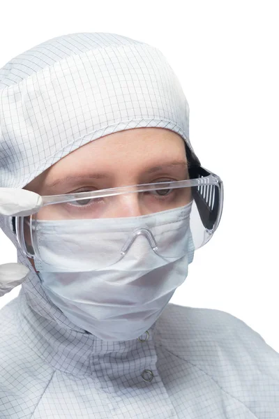 Mujer Uniforme Trabajo Blanco Gafas Transparentes Sobre Blanco — Foto de Stock