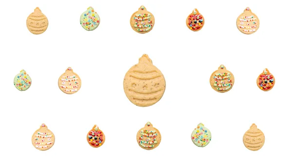 Beyaz Bir Arka Planda Tatlı Zencefilli Çörekler Noel Oyuncakları Şeklinde — Stok fotoğraf