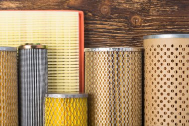 Arabalar ve kamyonlar için farklı filtreler, yakın plan