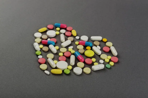 Heart created from colored pills. Medical concept — Stock Photo, Image