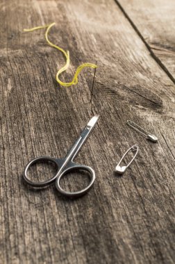 Hobiler için aksesuarlar: makas, iğne ve iğne. Dikiş araçları