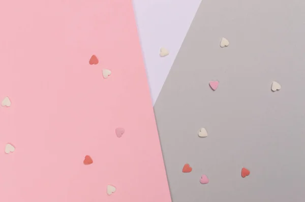 Composición plana de papel con fondo rosa y gris para el día de San Valentín — Foto de Stock