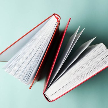 Okuma kulübü. Üstten Görünüm kitap. Kare öğrenme başarı