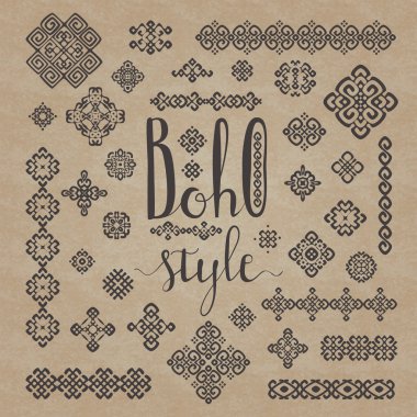Bordür ler ve boho tarzı el ile dekorasyon etnik işaretler zanaat kağıt doku üzerine yazı çizilmiş.