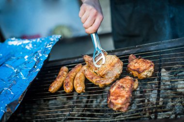 Eller aşçılar et ızgara