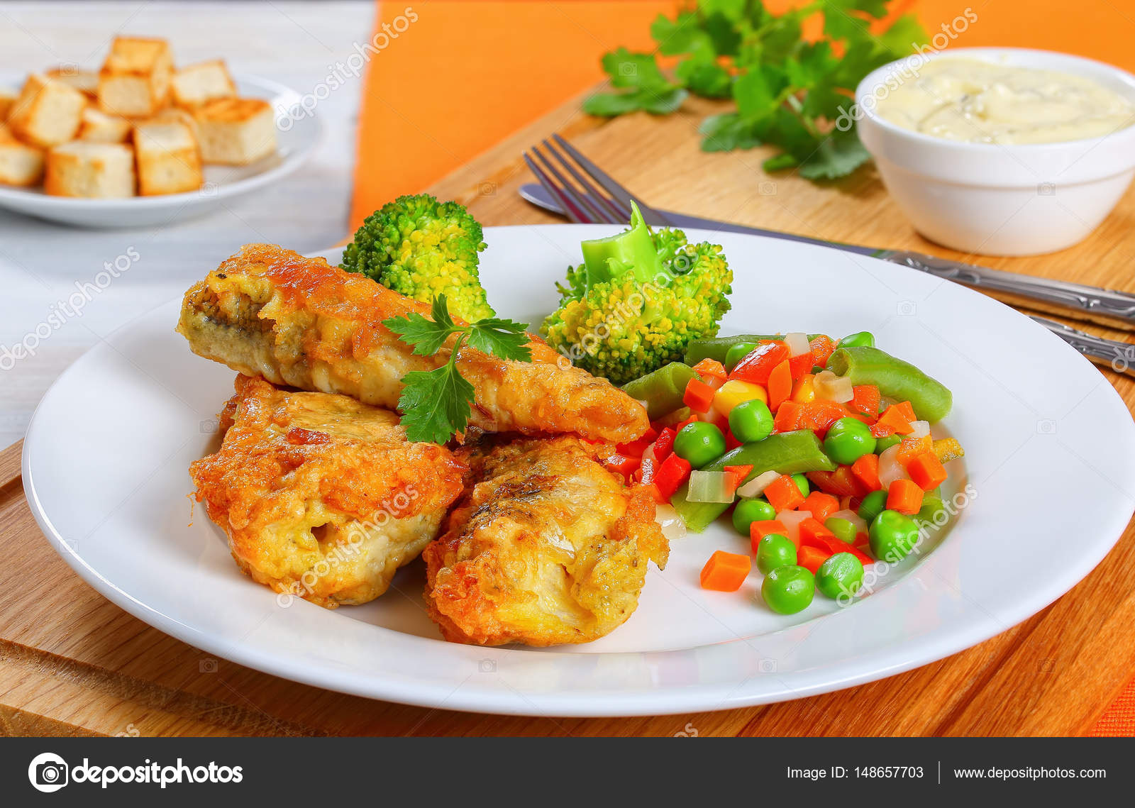 Kızarmış Karides, Levrek (Tartar Soslu) Kızarmış Karides, Levrek (Tartar Soslu)