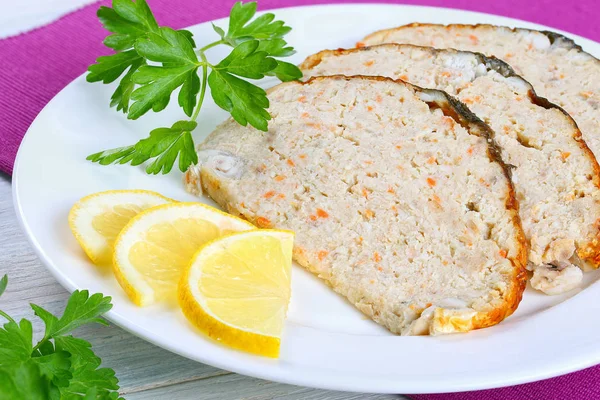 Stuffed carp cut in slices, close-up — Stock Image Stuffed carp cut in slices, close-up Stock Photo