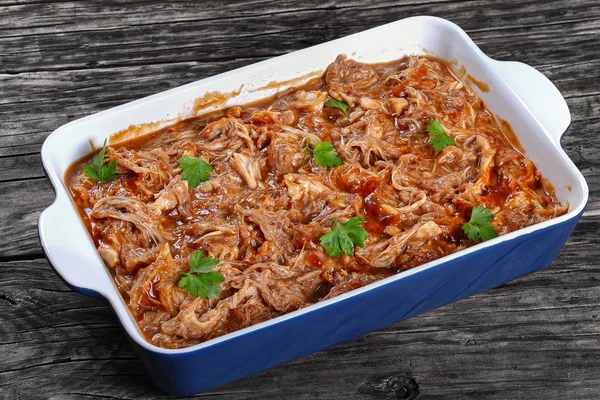 Långsamt kokt pulled kött, ovanifrån — Stockfoto