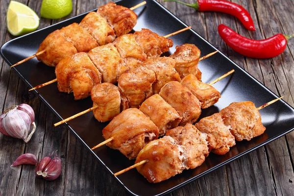 串焼きのおいしい鶏のシシカバブ — ストック写真