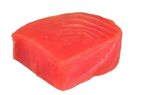 Bife de atum cru isolado. — Fotografia de Stock