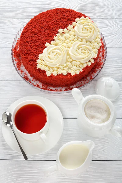 Una torta di velluto rosso, vista dall'alto — Foto Stock