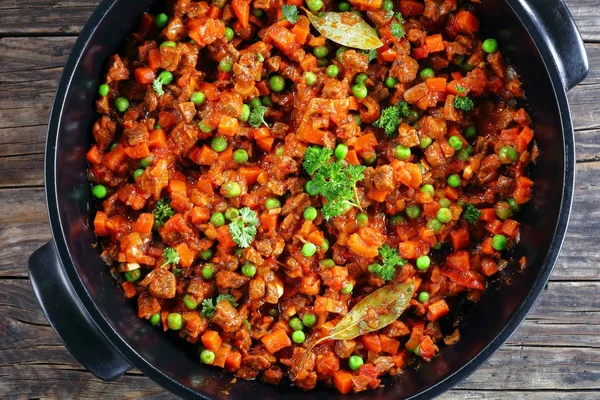 Välsmakande klassisk ragu med köttfärs — Stockfoto