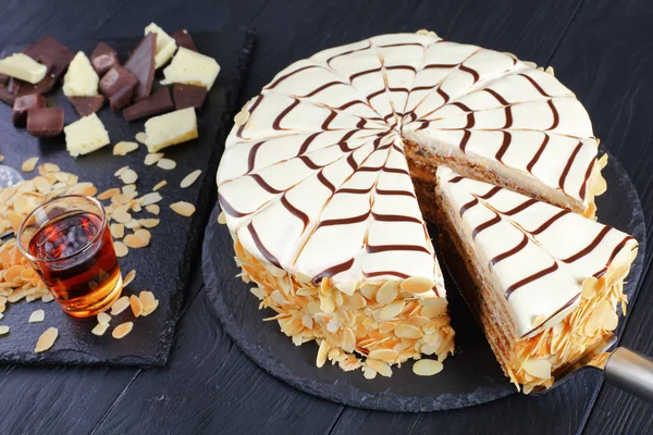 Esterhazy torte, cocina húngara y austriaca — Foto de Stock