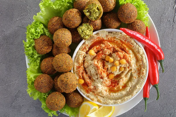 Close-up of falafel balls on plate — Stock Photo, Image