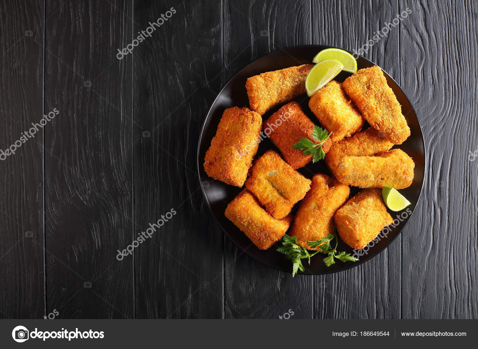 Al Forno In Pezzi Di Pesce Forno Impanato Foto Stock Myviewpoint