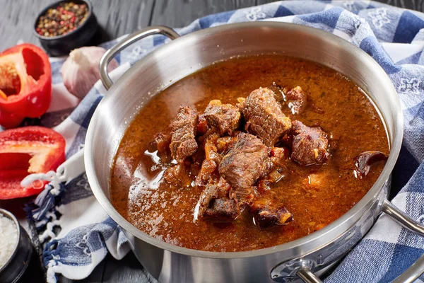 Czech beef goulash in a stainless pan — Stock Photo, Image