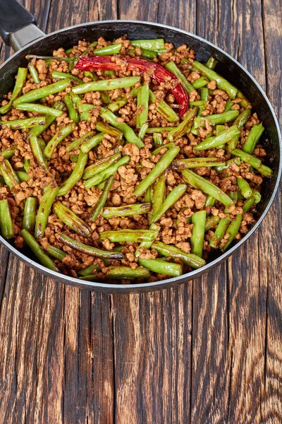 Carne de porc Se amestecă Fry cu fasole verde — Fotografie, imagine de stoc