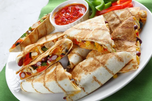 Close-up of pan fried mexican chicken quesadillas — Stock Photo, Image