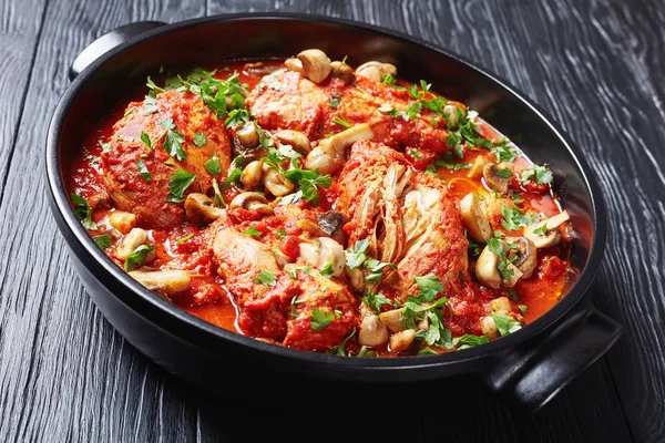 Close-up of hot Chicken Cacciatore, top view — Stock Photo, Image