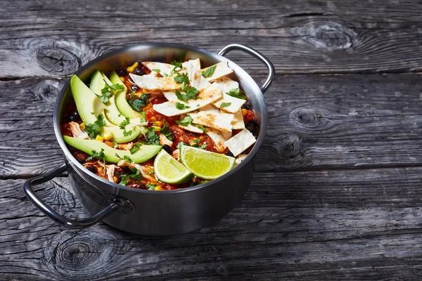 Primer plano de Sopa de Taco de Pollo caliente y sabroso — Foto de Stock