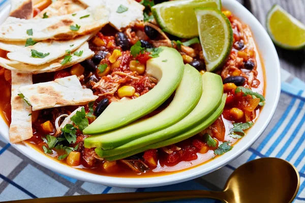 Pollo Taco Sopa en un tazón blanco — Foto de Stock