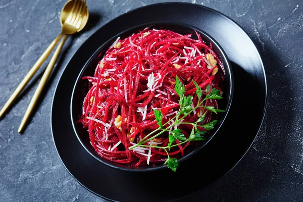 Insalata Barbabietole Dieta Noci Formaggio Triturato Condito Con Olio Oliva — Foto Stock