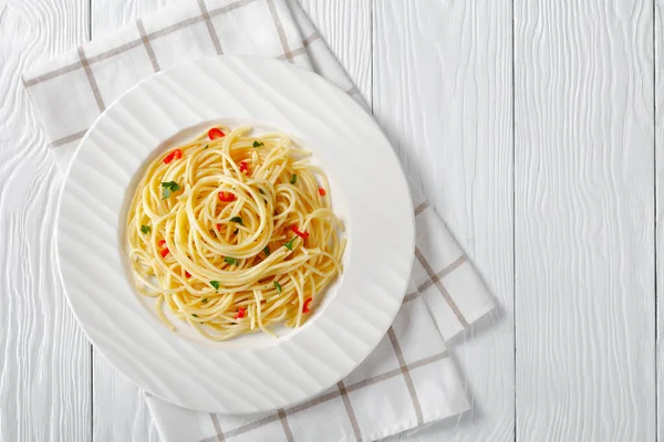 Pasta Aglio Olio Peperoncino Italian Spaghetti Часником Перцем Чилі Оливковою — стокове фото