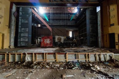 Çernobil bölgesi için tur tuşuna basın