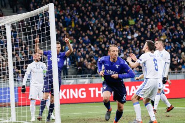 Kiev, Ukrayna - 15 Mart 2018: Lucas Leiva Ss Lazio Fc Dinamo Kiev Ss Lazio Nsk Olimpiyskyi Stadyumu'nda karşı Uefa Avrupa Ligi yuvarlak oyun sırasında