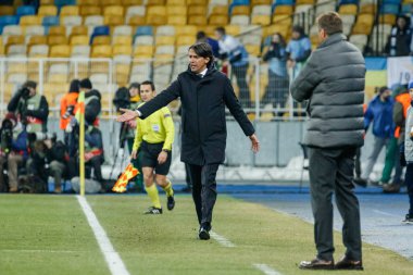 Kiev, Ukrayna - 15 Mart 2018: Ss Lazio Yöneticisi Simone Inzaghi Nsk Olimpiyskyi stadiu Fc Dinamo Kiev Ss Lazio karşı Uefa Avrupa Ligi yuvarlak oyun sırasında