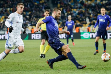 Kiev, Ukrayna - 15 Mart 2018: Stefan de Vrij Ss Lazio Fc Dinamo Kiev Ss Lazio Nsk Olimpiyskyi Stadyumu'nda karşı Uefa Avrupa Ligi yuvarlak oyun sırasında