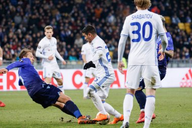 Kiev, Ukrayna - 15 Mart 2018: Lucas Leiva Ss Lazio Fc Dinamo Kiev Ss Lazio Nsk Olimpiyskyi Stadyumu'nda karşı Uefa Avrupa Ligi yuvarlak oyun sırasında