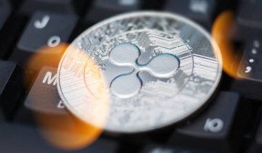 XRP sikke klavye üzerinde dalgalanma