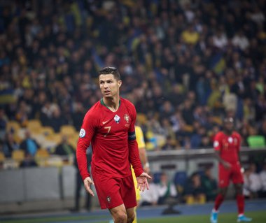 Kyiv, Ukrayna - 14 Ekim 2019: Portekizli Cristiano Ronaldo Uefa Euro 2020 ön eleme maçı sırasında Nsk Olimpiyskyi Stadyumu 'nda Portekiz' e karşı