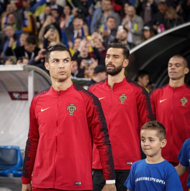 Kyiv, Ukrayna - 14 Ekim 2019: Portekizli Cristiano Ronaldo Uefa Euro 2020 ön eleme maçı sırasında Nsk Olimpiyskyi Stadyumu 'nda Portekiz' e karşı