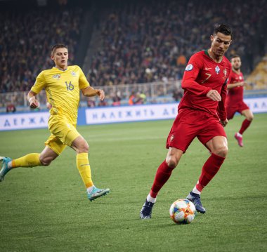Kyiv, Ukrayna - 14 Ekim 2019: Portekizli Cristiano Ronaldo Uefa Euro 2020 ön eleme maçı sırasında Nsk Olimpiyskyi Stadyumu 'nda Portekiz' e karşı