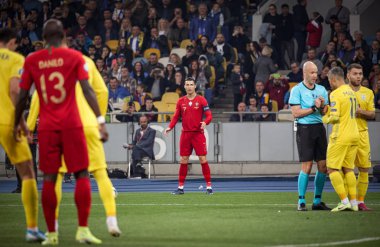 Kyiv, Ukrayna - 14 Ekim 2019: Portekizli Cristiano Ronaldo Uefa Euro 2020 ön eleme maçı sırasında Nsk Olimpiyskyi Stadyumu 'nda Portekiz' e karşı
