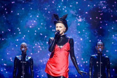 Kyiv, Ukrayna - 15 Ekim 2019: Ukraynalı şarkıcı Maruv Anna Korsun Vecherniy Kvartal konserinde