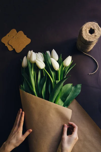 Tulipani bianchi bouquet — Foto Stock