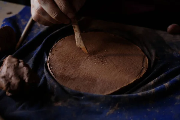 Man Working Pottery Studio Ceramist Making Clay Decoration Pottery Workplace — Stock Photo, Image