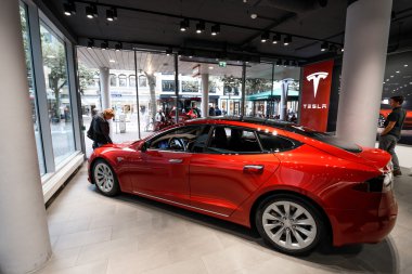 Tesla imalat Frankfurt