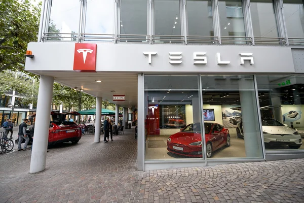 Loja de máquinas Tesla em Frankfurt — Fotografia de Stock