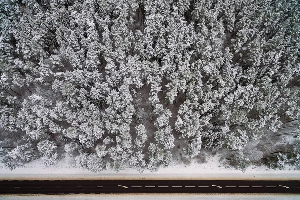 Motorväg, vinter scen, Flygfoto — Stockfoto