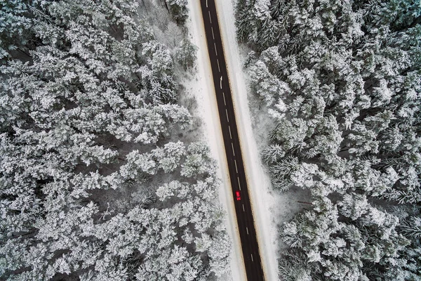 Otoyol, kış sahne, havadan görünümü — Stok fotoğraf