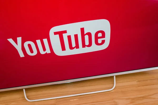 Youtube app auf sony smart tv — Stockfoto