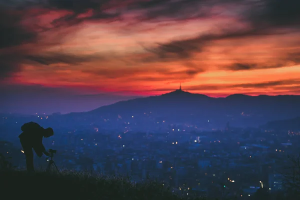 Fotoğrafçı siluet günbatımı karşı — Stok fotoğraf