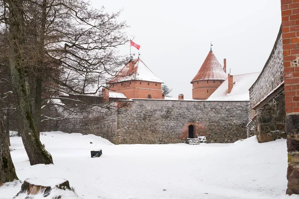 Castillo de la isla de Trakai en invierno — Foto de Stock