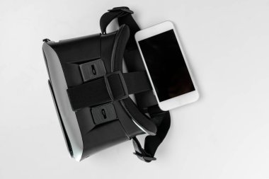 VR gözlük ve smartphone
