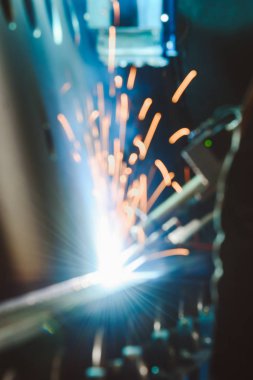 Kaynak işlemi, görünümü kadar yakın çelik